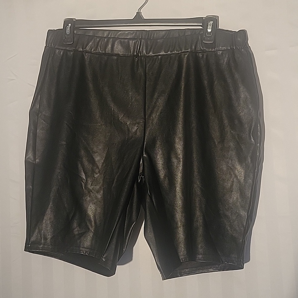 New Look Womans Black Stretchy Waist Bike Shorts, Size: 2X, NWT